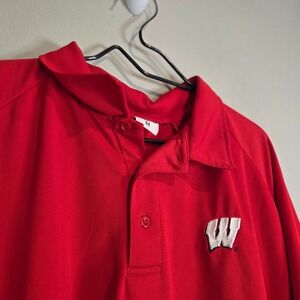 Top Promotions Wisconsin Badgers NCAA Polo Shirt Men Medium Red Embroidered Logo